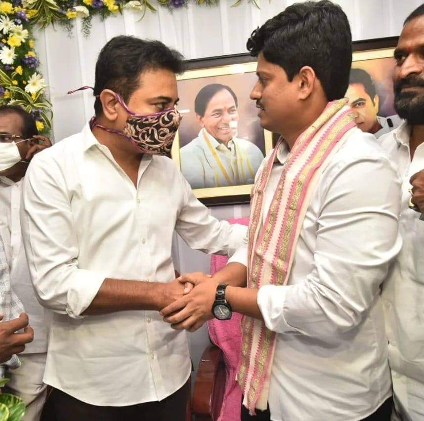 chimmanagottu's tweet photo. తెలంగాణ ఉద్యమకారుడు ,తెలంగాణ స్టేట్ టెక్నాలజీ సర్వీసెస్ ఛైర్మన్ (TSTS), సోషల్ మీడియా కన్వీనర్ ఆత్మీయ అన్నయ్య @JAGANBRS అన్న గారికీ హృదయపూర్వక జన్మదిన శుభాకాంక్షలు https://t.co/aqF1RpyopE