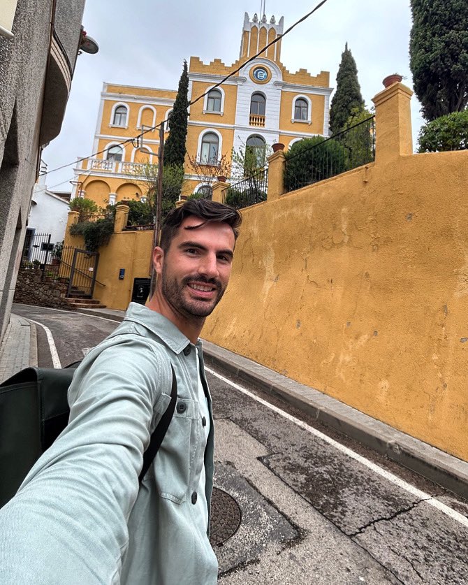aitorarriaga_b's tweet image. 🏫 Nova parada en la meva ruta per les @EscolesManyanet Al @manyanetblanes tenim un projecte educatiu que funciona i es valora molt. Caminant amb la directora pel carrer ens han felicitat fins a 3 vegades en 10 min. Orgull! #josocmanyanet #juntsiambesperança #familiamanyanet