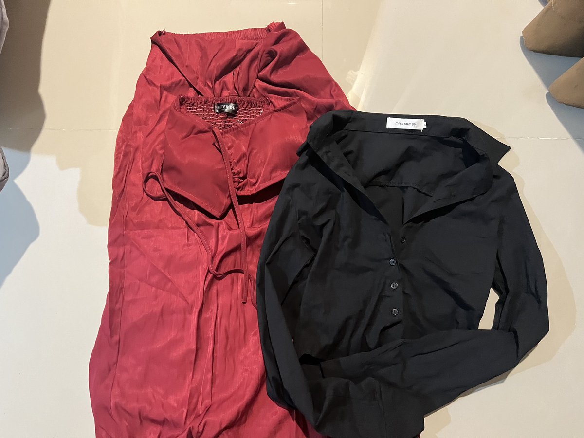 เสื้อผ้าราคาเริ่มต้นแค่ 50-250 บาทค่าส่งเหมา 35 บาท ลงวันอังคาร 20:00 น. น่ารักหลายตัวมากๆเลยน้า รอบนี้ตัวแพงขายเทเลยค่า😍😍😍 รอเอฟพร้อมกันน้า
#ส่งต่อเสื้อผ้ามือสอง #ส่งต่อเสื้อผ้ามือ2 #ส่งต่อเสื้อผ้า #เสื้อผ้ามือสอง #เสื้อผ้ามือ2 #ส่งต่อ #ส่งต่อกระเป๋า #ส่งต่อรองเท้า #โล๊ะตู้