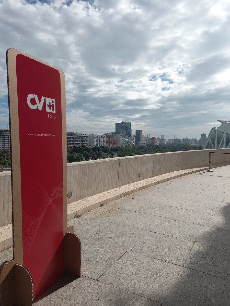 mariaaf10's tweet image. En el MTI Food presentando Wisephere, la solución tecnológica de @ITI_TIC que facilita la creación de #espaciosdedatos que permitan a las empresas explotar, y especialmente compartir, sus datos para mejorar su competitividad. Caso de uso: alimentación personalizada (Food4one).