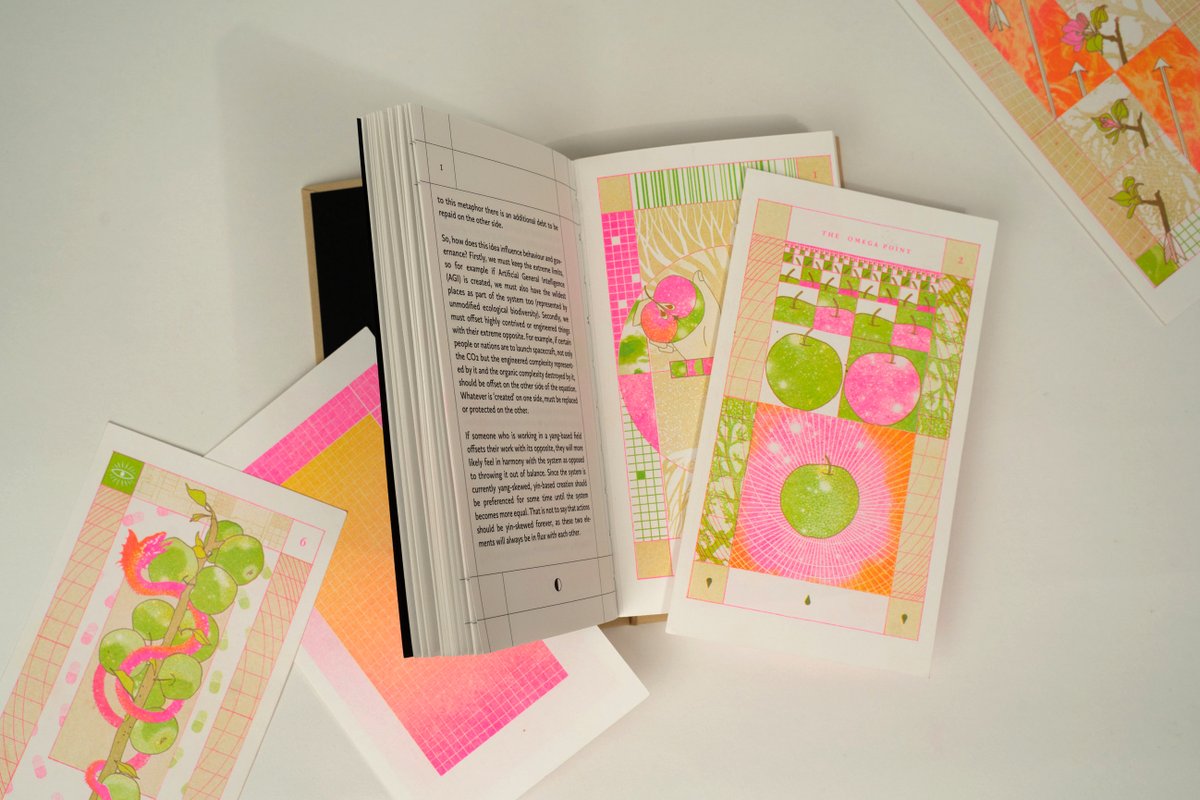 Memetic Mythology for the End Times 
Written by Lauren Holt with support from VKRF

Part performance art, part ‘book of solace and sorcery’, this text was written as a guide &amp; support for using mythology and stories pre or post-civilizational collapse
⬇️
cser.ac.uk/resources/Meme…