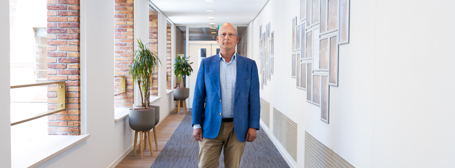 NPa_Peppol's tweet photo. Informer ziet Peppol als een pilaar van vertrouwen in het boekhoudpakket. Peter Potters, commercieel directeur: “Het betekent dat ik met een gerust hart een factuur kan sturen vanuit Informer. Dus ja, Peppol first!” Bekijk het interview: https://t.co/P8xprRbKWA https://t.co/LdiBRpZDG0
