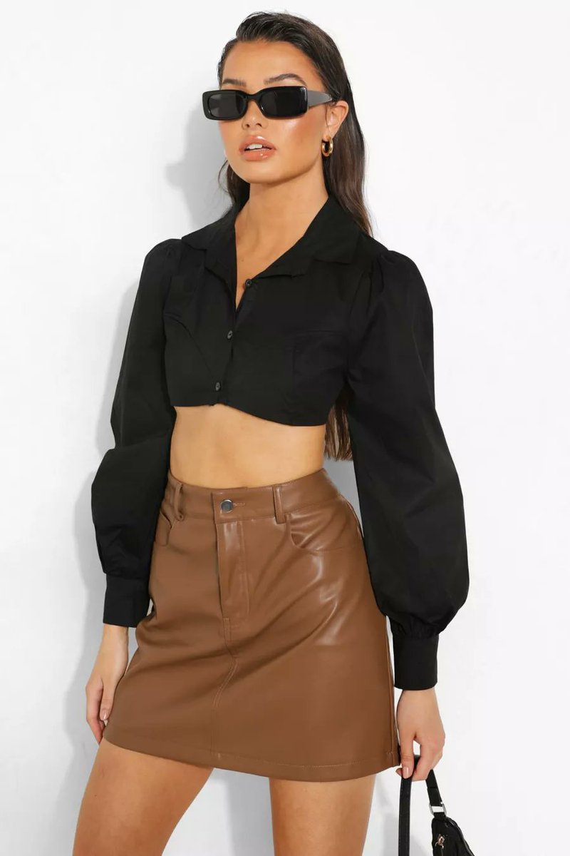 Embrace the allure of a leather skirt and show your unique style. #LeatherSkirt #FashionForward #StyleIcon #LeatherFashion #WardrobeGoals #LeatherChic