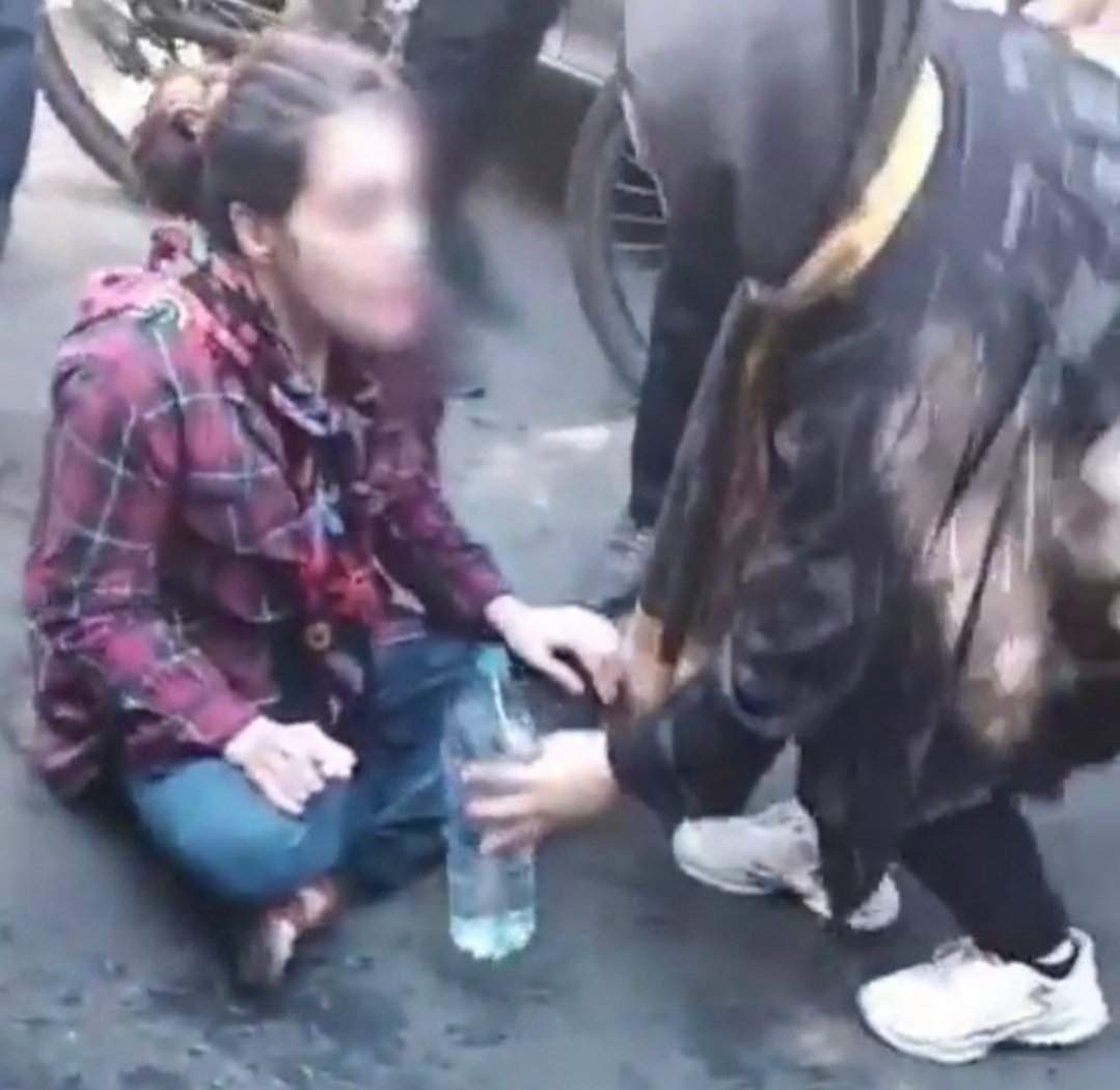 Iliaaaa6's tweet image. #دختر_تبریز می‌تونست مهسا و آرمیتا دیگری باشد...
اگر سکوت کنیم  وضعیت مشابهی در انتظار ماست.... 
#آرمیتا_گراوند