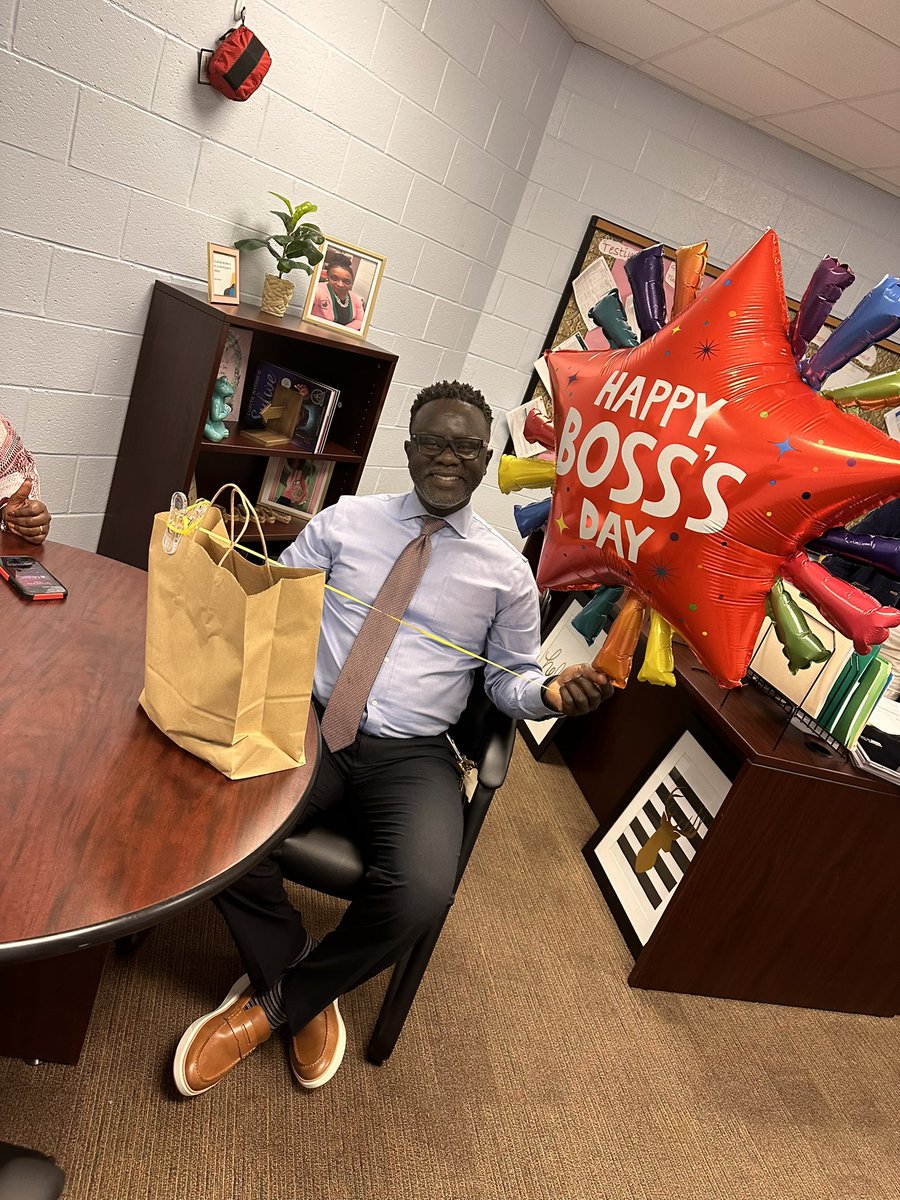 Theresa Revels-Burston Ed.S (@revels_theresa) on Twitter photo Happy Bossās Day to the best Boss in Zone 2! Thank you for your leadership and all that you do for the faculty and staff <a href="/PaulDWestMiddle/">Paul D. West Middle</a> <a href="/prin_pauldwest/">D L Stephens, Ed. D.</a> <a href="/APRagland/">Tracee Ragland</a> <a href="/LennetteJones/">Lennette Jones</a> <a href="/dajmlinc/">Lorna Dixson</a> Happy Bossās Day to the best Boss in Zone 2! Thank you for your leadership and all that you do for the faculty and staff <a href="/PaulDWestMiddle/">Paul D. West Middle</a> <a href="/prin_pauldwest/">D L Stephens, Ed. D.</a> <a href="/APRagland/">Tracee Ragland</a> <a href="/LennetteJones/">Lennette Jones</a> <a href="/dajmlinc/">Lorna Dixson</a>