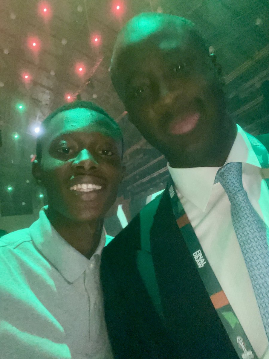 malick_1017's tweet photo. C’est avec une immense joie que j’ai pu rencontrer mes plus grandes star du #foot_ivoirien_et_international @didierdrogba @salomonkalou @YayaToure et @SMane_Officiel à la cérémonie du tirage officiel de la CAN 2023 ce jeudi 12 octobre au palais d’exposition d’Abidjan https://t.co/mnfF9nmaoX