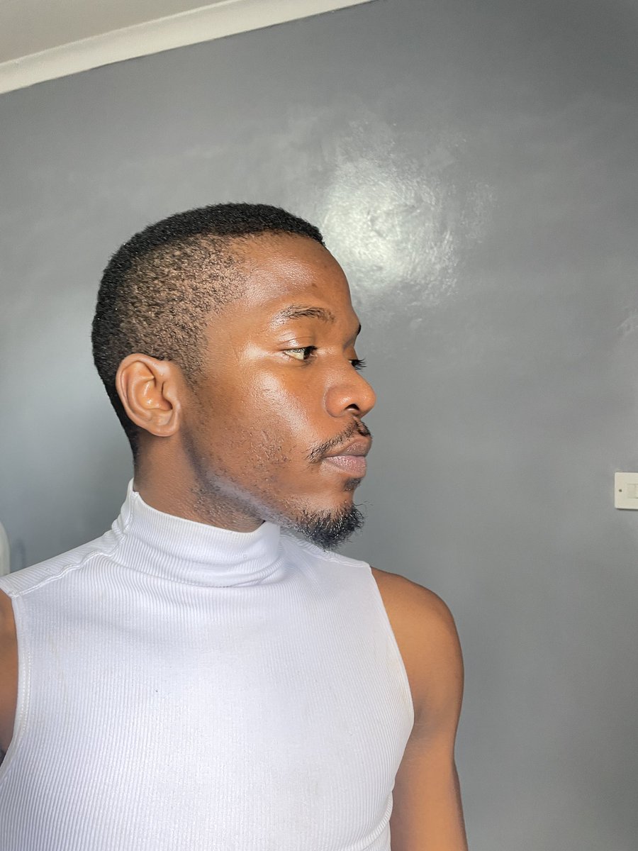 KundaHunter's tweet photo. I love wearing whites 🤍🥽🥼 https://t.co/sGdxruK8Sg