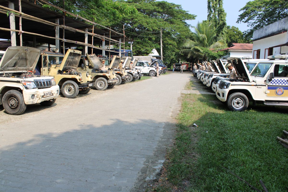 Display of unity and discipline through inspection parade. Monday inspection parade and vehicle inspection were conducted at Police Reserve Ground, Nalbari. @CMOfficeAssam @assampolice @DGPAssamPolice