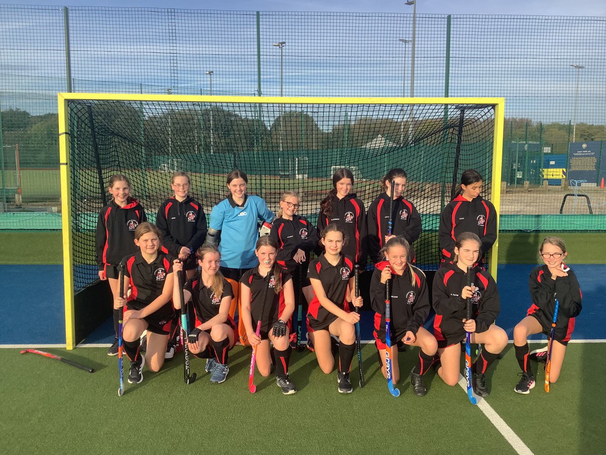 Thank you so much to @ilkleygrammarPE for hosting some great hockey this afternoon with our U12s Girls team. Well done to both teams and all students involved.