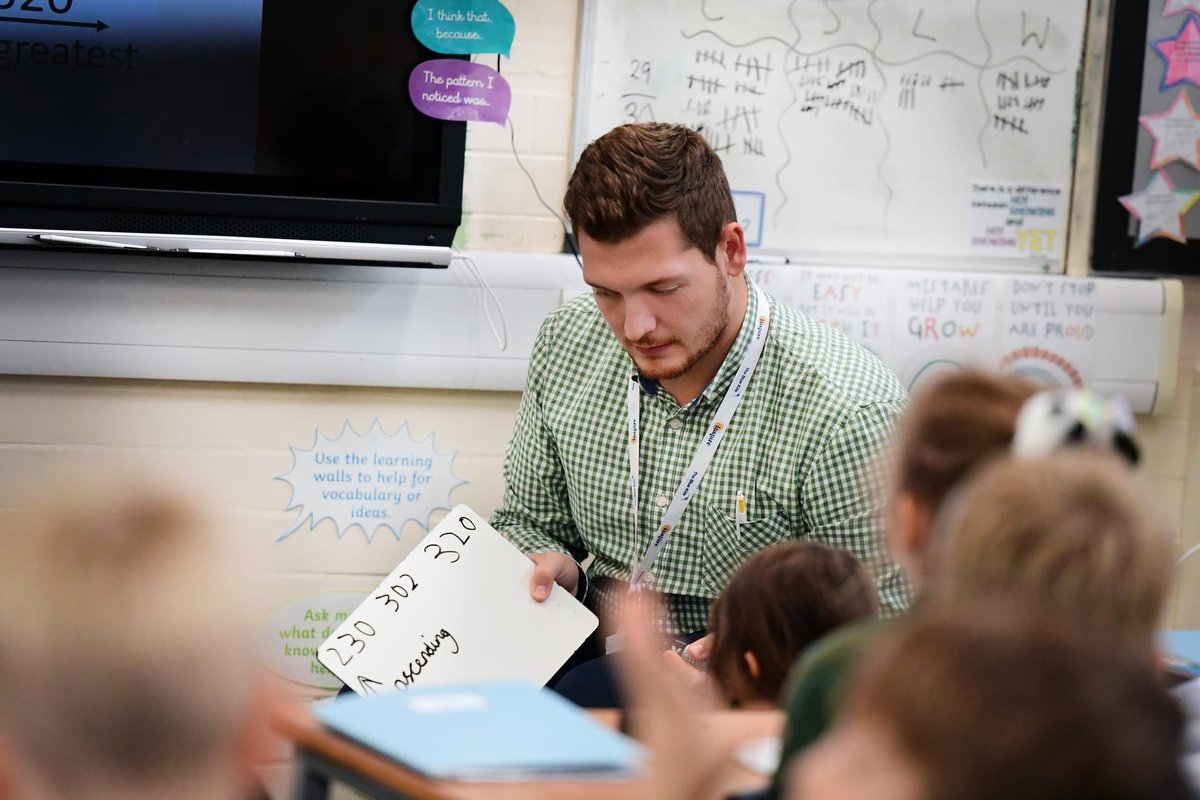 Inspire_BKT's tweet photo. Train to become a teacher at @bluekitetrust 

Embark on our incredible training programme that will equip you with the skills &amp; knowledge needed to make a difference in the lives of young pupils.

Apply now: https://t.co/4aGxM3EiL9

@Ambition_Inst https://t.co/2gq07X08Cx