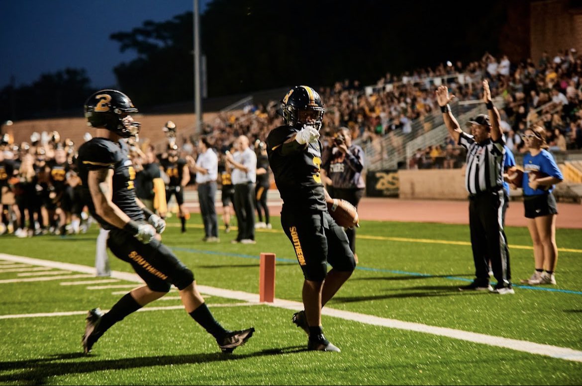 sloan_deweese's tweet photo. Very blessed to receive my 4th official offer from @BSCFootball ! Thank you so much @Coach_Colucci for this opportunity! @RecruitChelsea @coachcfb1 @ChelseaHornets @HallTechSports1 @AL_Recruiting @AL7AFootball https://t.co/btUheX4zZW