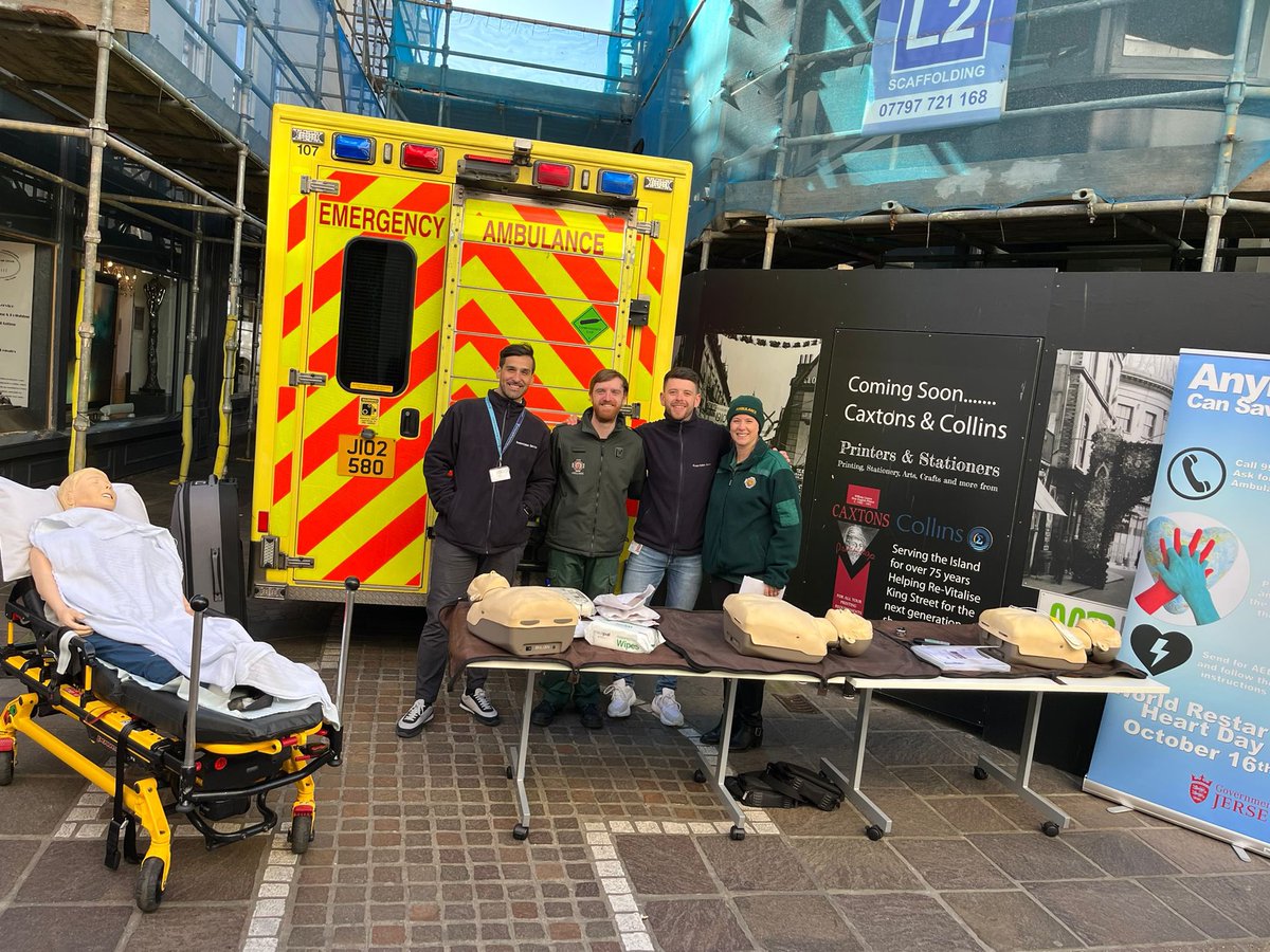 C_Quinn7's tweet photo. Great day talking to the public of Jersey about #RestartAHeartDay @resuservicejsy @ResusCouncilUK @FernandeesNick @JsyAmbulance https://t.co/RMzRBcHPjm