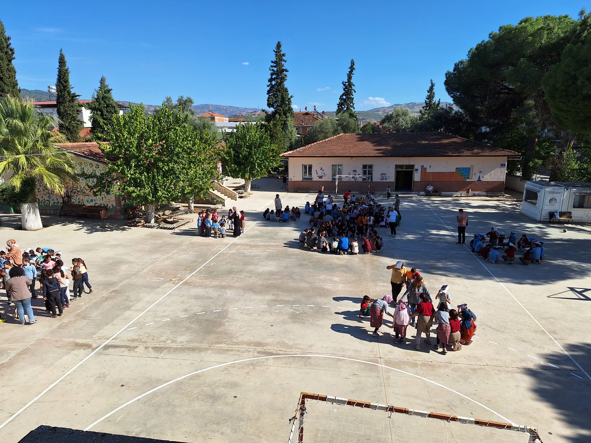 Okulumuzda 13 Ekim Dünya Afet Risklerinin Azaltılması gününde deprem tatbikatı yapıldı. <a href="/izmir_ilmem/">İzmir İl Milli Eğitim Müdürlüğü</a> <a href="/kiraz_mem/">Kiraz İlçe Milli Eğitim Müdürlüğü</a> <a href="/tcmeb/">Millî Eğitim Bakanlığı</a> <a href="/mehmetakizmir/">mehmet ak</a>
