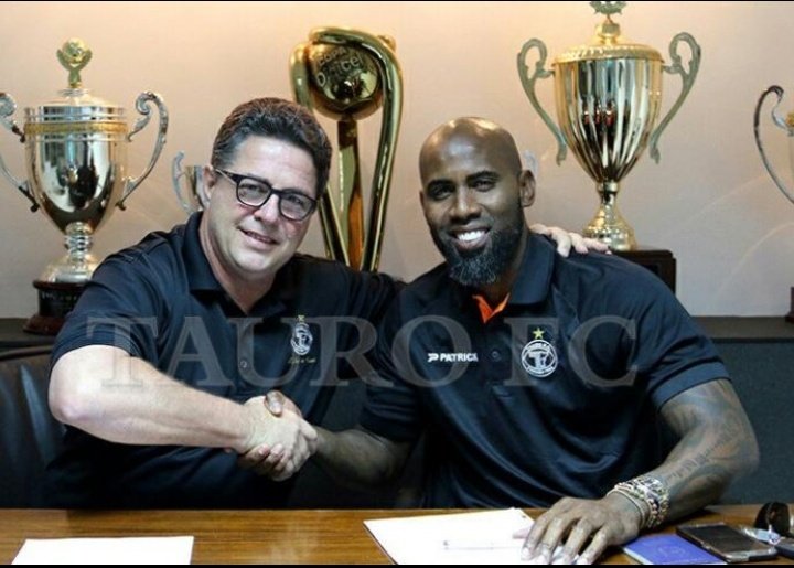Reconozco que tenía mis reservas sobre Felipe Baloy (sin experiencia) pasar a dirigir de una vez a un equipo como el TauroFc.

Hoy, UNA sola derrota en los últimos 13 partidos en la <a href="/LPFpanama/">LPF TIGO</a> 

El <a href="/TauroFC/">Tauro F.C.</a> del señor <a href="/pinbaloy23/">Pinbaloy</a> 👏🏼👏🏼👏🏼👏🏼👏🏼👏🏼 YA CLASIFICADOS DIRECTO A SEMIFINALES
