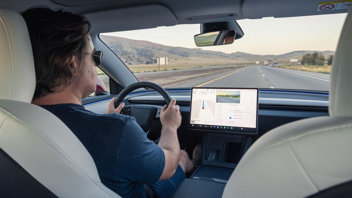 2024 Tesla Model 3 Highland Interior Review: Nice Upgrade motortrend.com/reviews/2024-t…