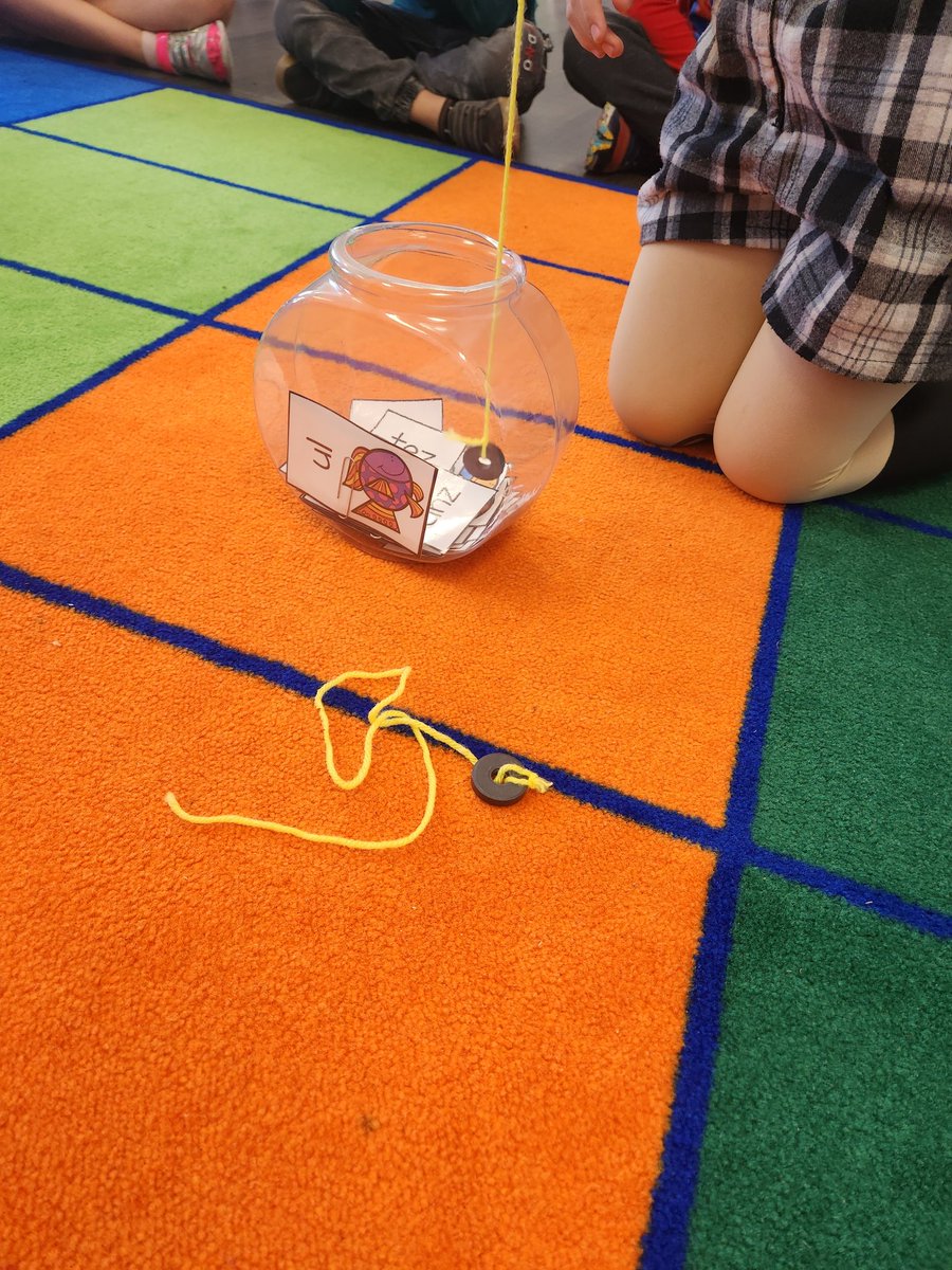 smalldogmom57's tweet photo. Fishing for nonsense words! It's a good thing we learned about magnets in science! ๐คฃ
#proud2beNRE
#RISDbelieves
#1stgrade
#teamof2 https://t.co/7Mlsae6qXW