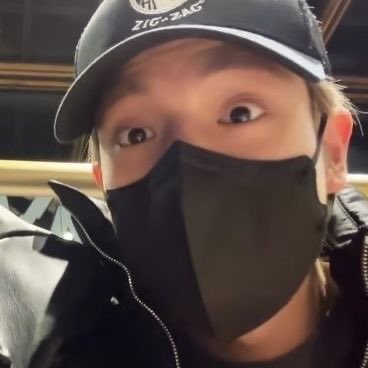 — HEEJAKE AU 

Donde Nk convence a sus amigos de que les cumpla un “mini” favor para conseguir al chico que le gusta

“Es loco lo que haces por un amigo…”