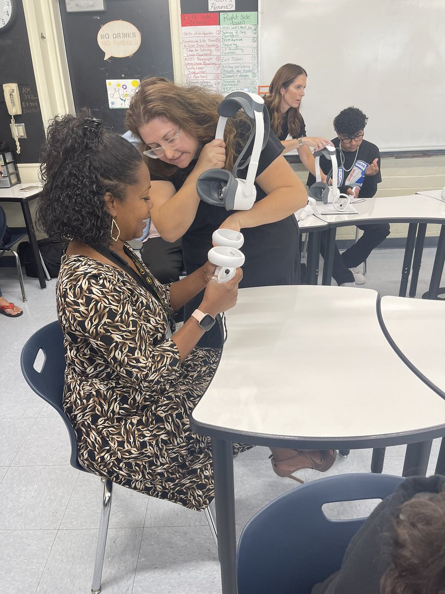 PUSDMrsPalmer's tweet image. @PomonaHighPUSD Dr. Green, Mr. Sanchez and Mr. Parker dove into the VR experience with the students! @PomonaUnified #linearfunctions #realworld