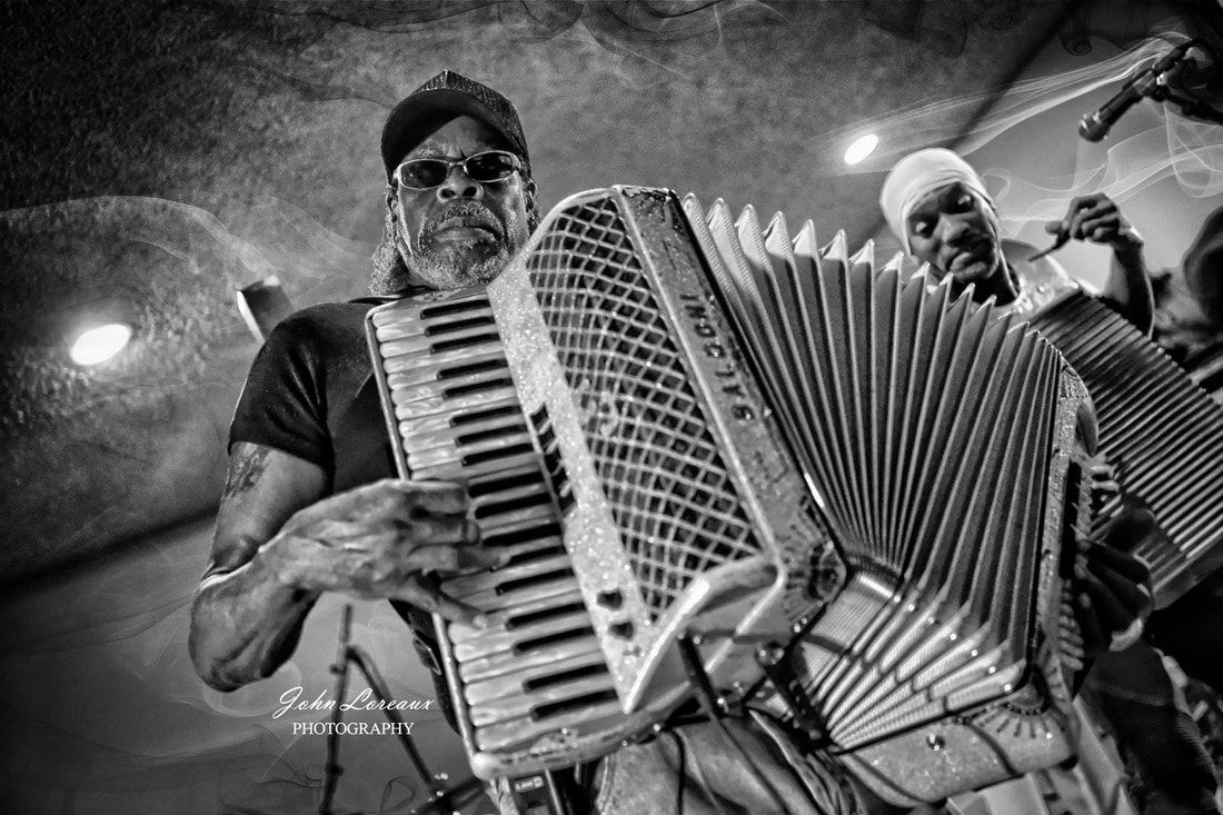 texasfolklife's tweet photo. Big news! We have a special addition to our all-star panel for the Front Porch Talks event in Houston on October 19 - legendary Zydeco accordionist and vocalist C.J. Chenier!
https://t.co/0D6f0JI3cM
#FrontPorchTalks
#ZydecoLegends
#CelebrateCreoleCulture
#HoustonLovesZydeco https://t.co/whcdOvBz3U