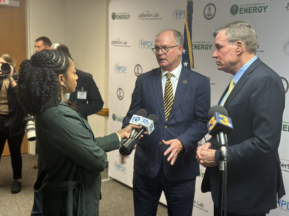 SenMMason's tweet photo. Hard to start off the week better than by announcing one of the greatest economic development projects in our region’s history! 

The High Performance Data Facility at @JLab_News will have monumental benefits to @CityofNN, Hampton Roads, and the entire Commonwealth. https://t.co/86dKSWtAJ4