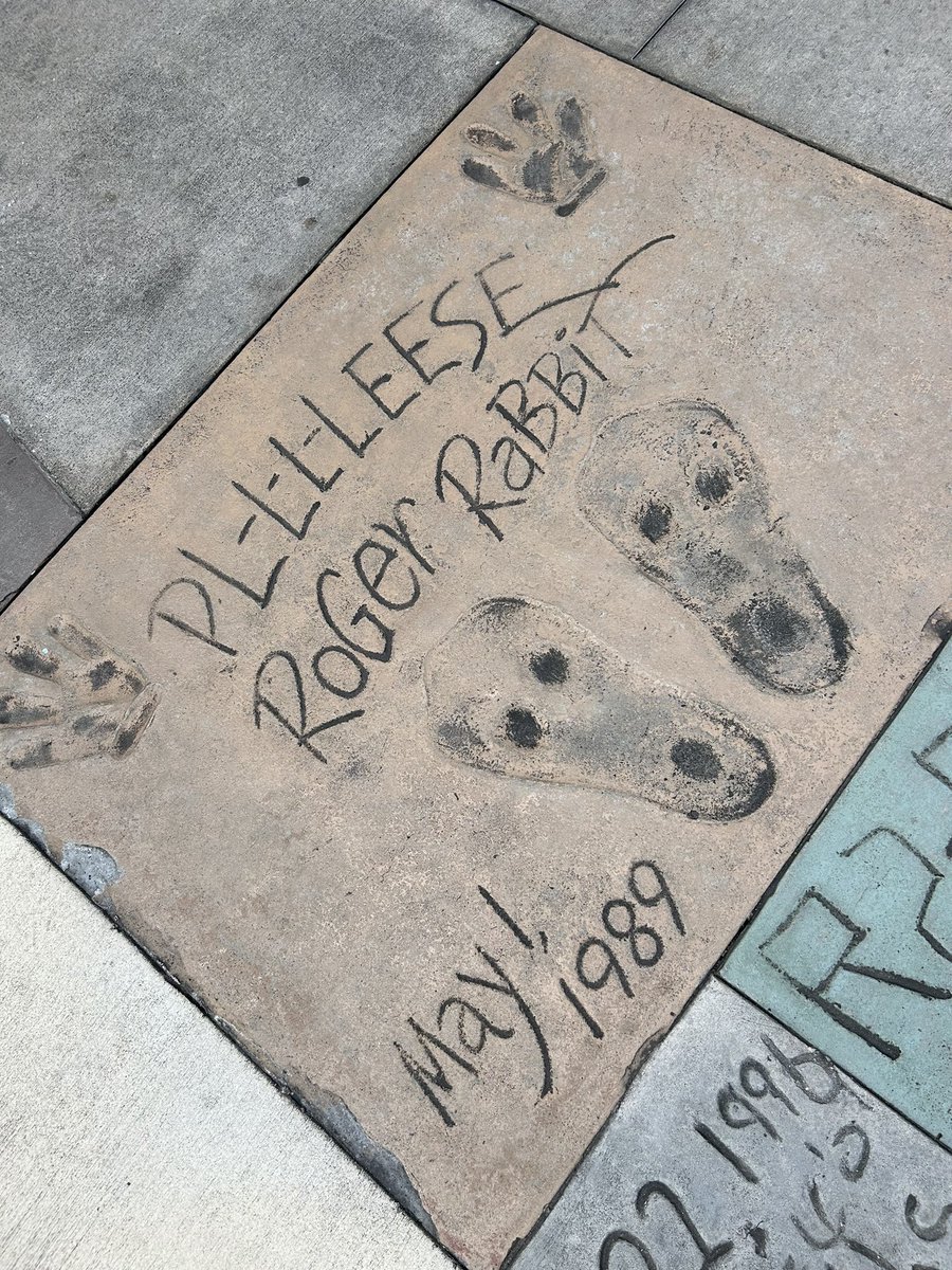 y0_stephhh's tweet photo. #100yearsofMagic - Disney’s Hollywood Studios https://t.co/8JhEHgfU68