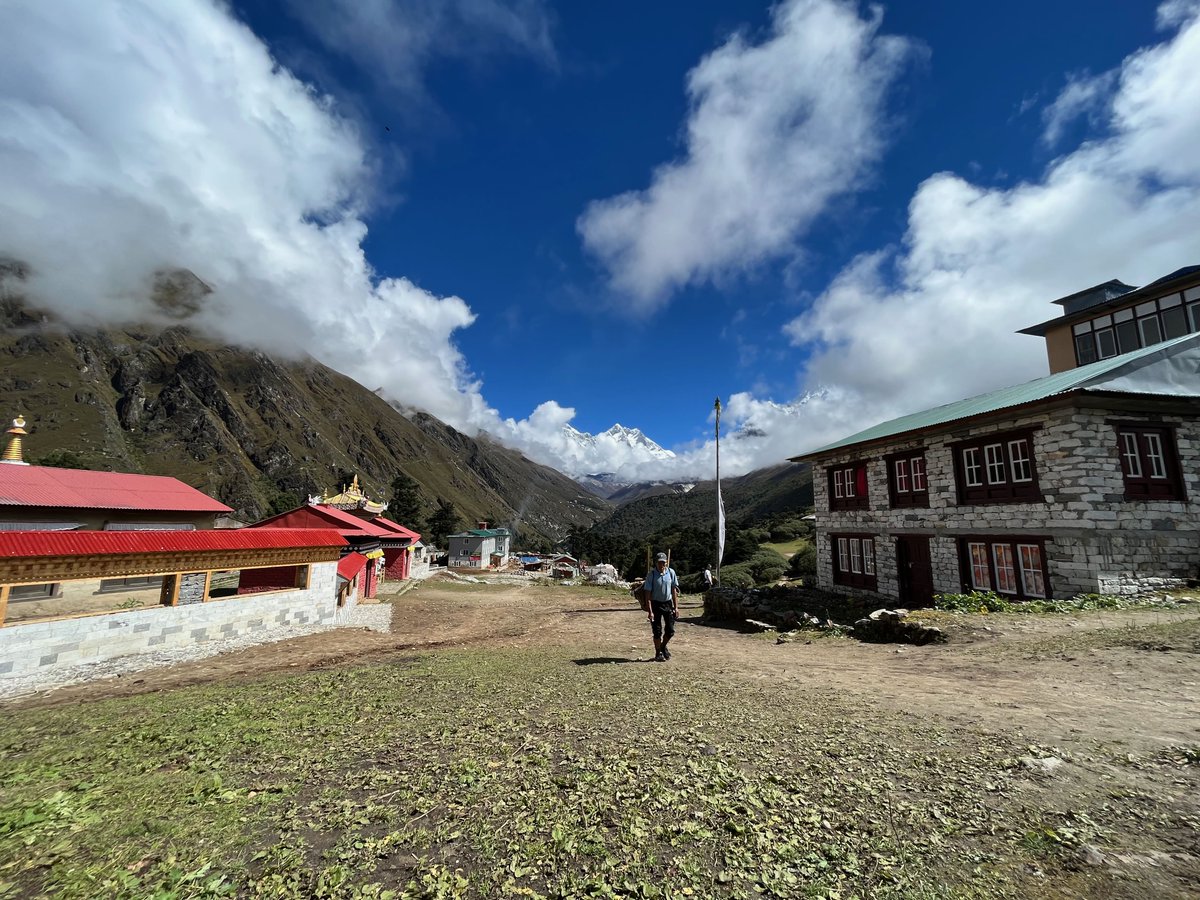 emergencysc's tweet photo. Tomorrow the next Emergency Service Challenge team start their journey to Mount Everest Base Camp.
I hope you can join us in wishing them luck!
#emergencyservicechallenge #mounteverest #fundraising #thinbluelineuk #tasccharity @TASCharity @ThinBlueLineUK https://t.co/cKo2lpRgML