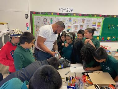 PS5 Computer Tech educating the 4th graders on external and internal devices and equipment that enable you to perform major functions.