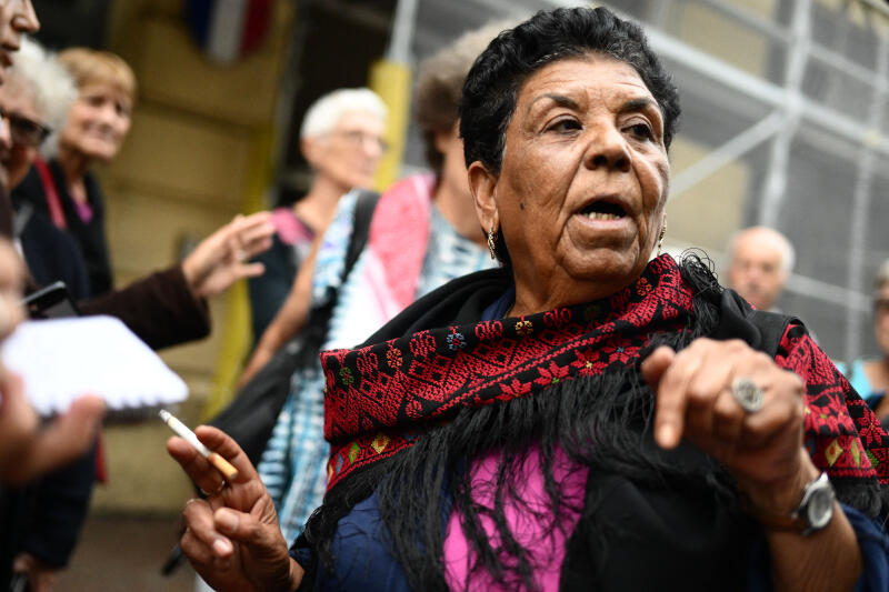 n_arthaud's tweet photo. Je suis révoltée par l'expulsion de la militante palestinienne #MariamAbudaqa, arrêtée en présence de militants de l'Union juive pour la paix à Marseille. 
Le gvt toujours plus loin dans l'ignominie. Écœurant. https://t.co/ocptuP1pmX