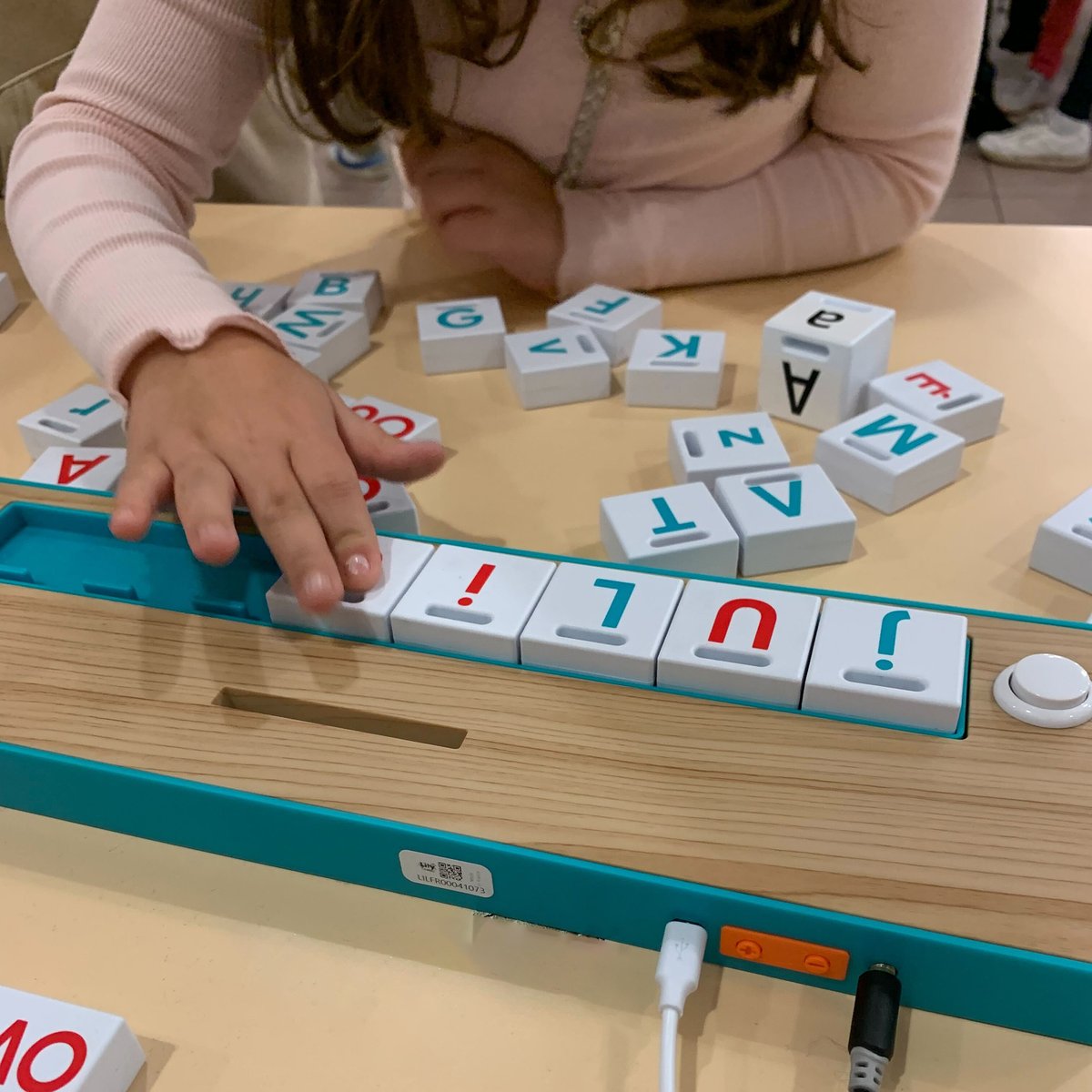 Samedi dernier, nous avons eu le privilège de participer à la 17e Journée des Dys organisée par l’association 60dys, dédiée aux troubles Dys. Parents, orthophonistes, enseignants et enseignants spécialisés, nous avons été ravis de partager notre passion avec vous.