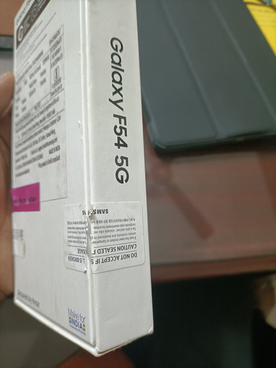 Badri_sb's tweet photo. Dear @Flipkart
I got a seal broken phone package, in this #BigBillionDays . Kindly do the needful. https://t.co/svF2ejKFnV