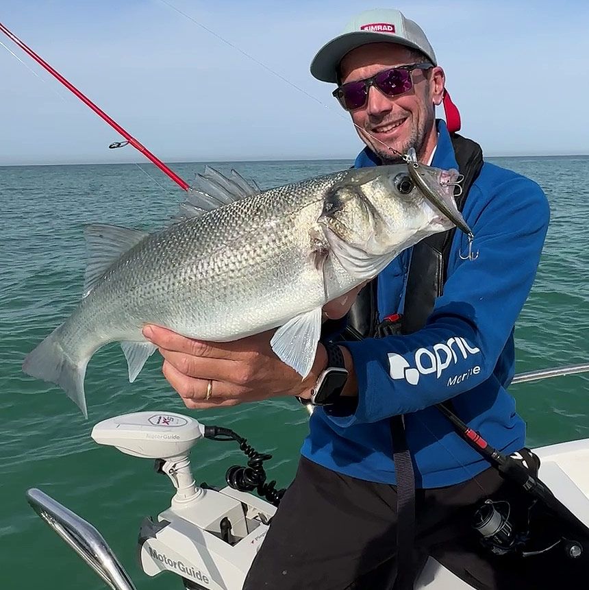 𝐌𝐚 𝐩ê𝐜𝐡𝐞 𝐟𝐚𝐯𝐨𝐫𝐢𝐭𝐞 ❓
👉 𝘼𝙪𝙭 𝙥𝙤𝙞𝙨𝙨𝙤𝙣𝙨 𝙣𝙖𝙜𝙚𝙪𝙧𝙨 𝙙𝙖𝙣𝙨 𝙥𝙚𝙪 𝙙'𝙚𝙖𝙪
🙏Je peux dire merci à VDM - REYA pour ce moteur électrique MOTORGUIDE Xi5 SW 105lbs, couplé à mon combiné SIMRAD, qui a assuré un ancrage dans les roches