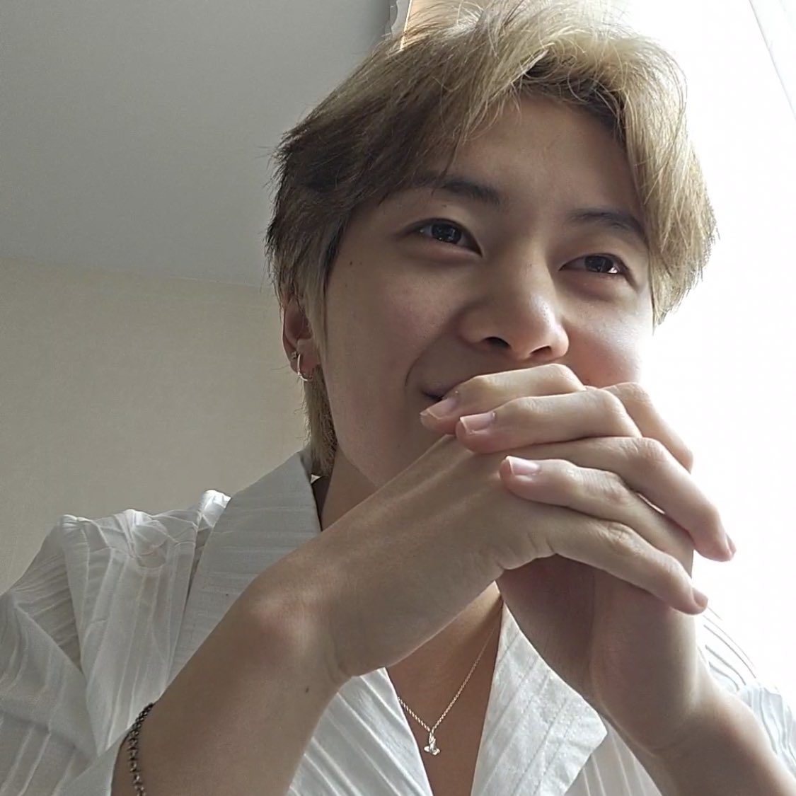 ChuBinna's tweet photo. It was longer Live...He sang many songs, answered, smiled, laughed❤️❤️❤️❤️❤️ Best DAY MY LIFE

#zb1 #ZEROBASEONE #제로베이스원 #seokmatthew #matthew #ソクマシュー #石友铉 #석매튜 #ZB1BUBBLE https://t.co/CBZykBguwu