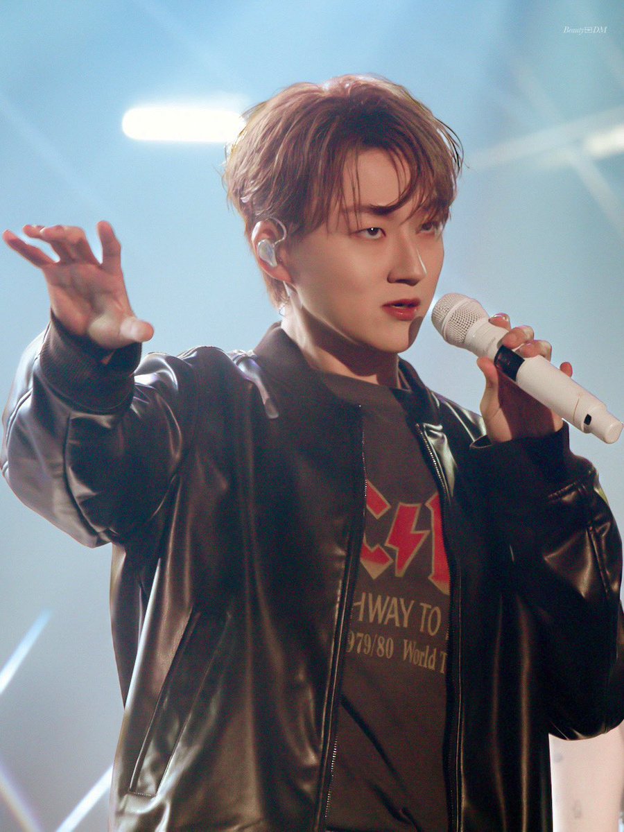 beauty_dm_me's tweet image. 231015 포레스텔라 페스티벌

OPPA....😇

#포레스텔라 
#forestella 
#조민규