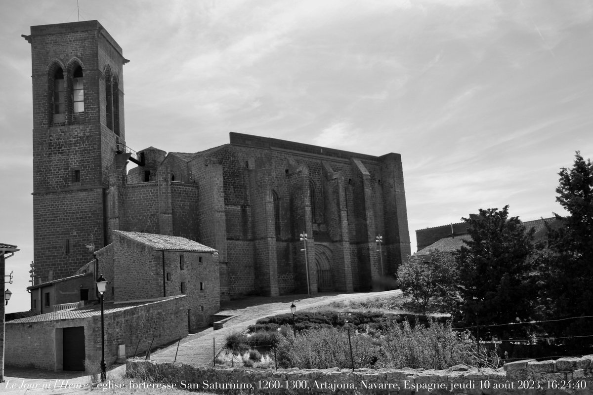 Le Jour ni l’Heure 8155 : église-forteresse San Saturnino, Saint-Saturnin, Saint-Cernin de Toulouse, 1260-1300, Artajona, Navarre, Espagne, jeudi 10 août 2023, 16:24:40