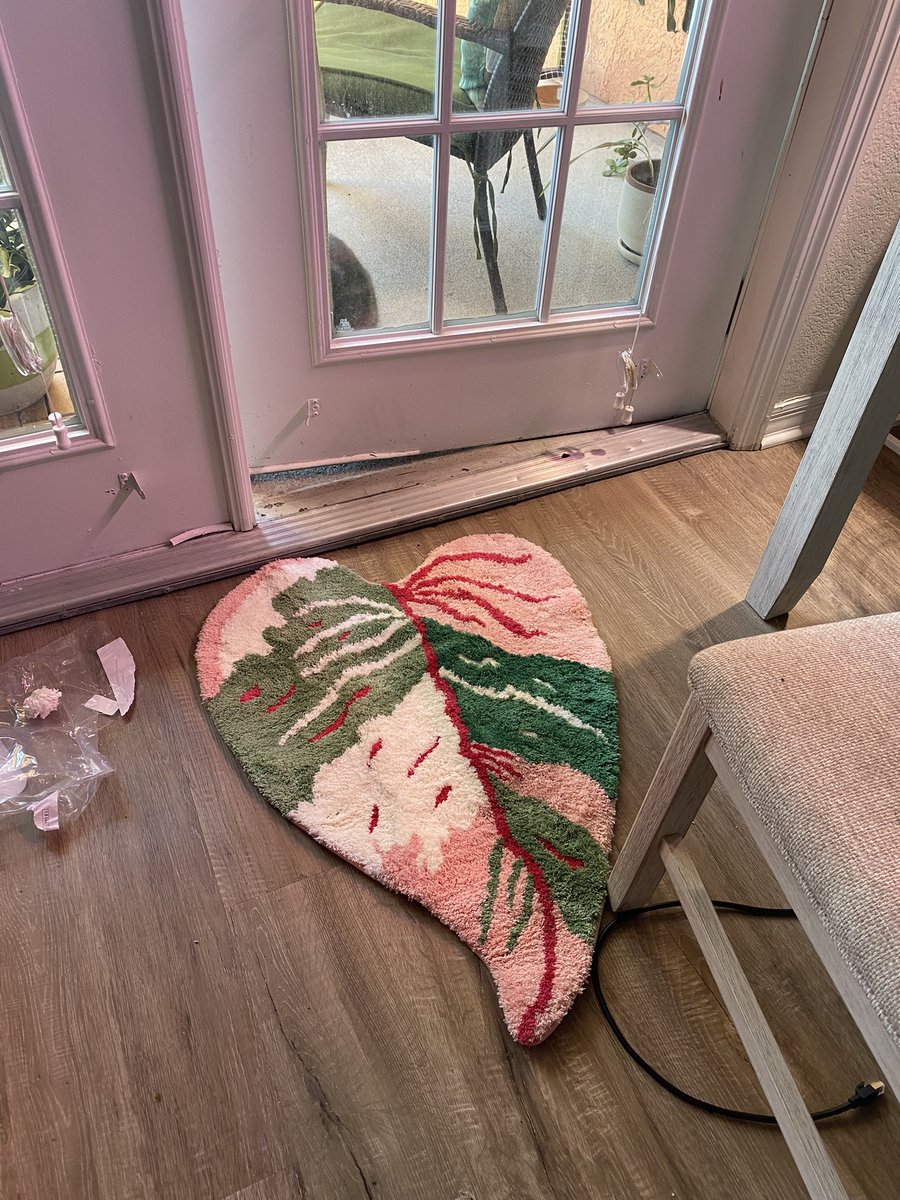 dev_nerd_2's tweet image. NEW RUG!!!!