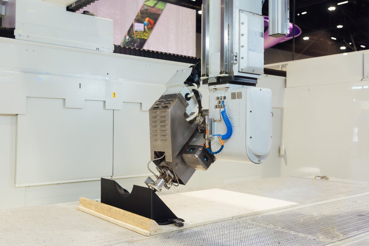 RAPID_Event's tweet photo. RAPID + TCT is the largest industrial 3D printing event in North America — did you see these large scale 3D printers at #RAPIDTCT23? https://t.co/BQNd49LlaH