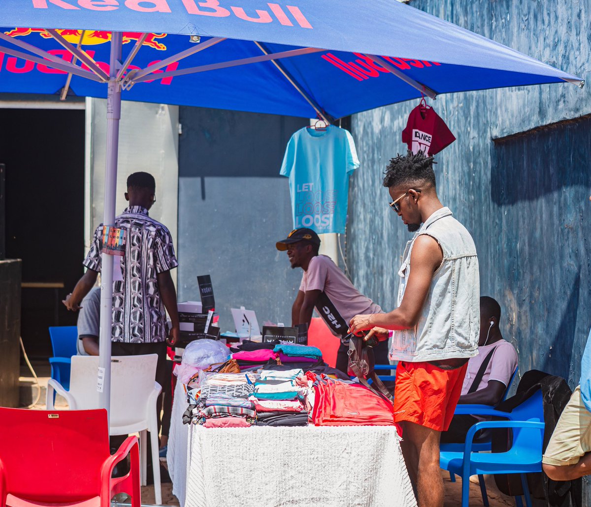 trroystudios's tweet photo. The Studio 3 Dance Off has a small market place that’s got a lot of dope stuff at very friendly prices.
Be sure to check it out when you come through.
#TrroyDanceOff #GrooveAtTrroy https://t.co/q13uscNvJQ