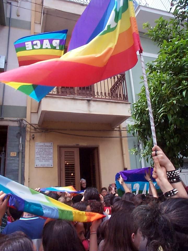 7 Dicembre, fiaccolata per la pace, contro guerre e terrore, per i diritti umani e civili, contro la violenza di genere, per la solidarietà, l’inclusione, l’interculturalità, in occasione del 19^ anniversario della scomparsa di Felicia Impastato casamemoria.it/appello-fiacco…