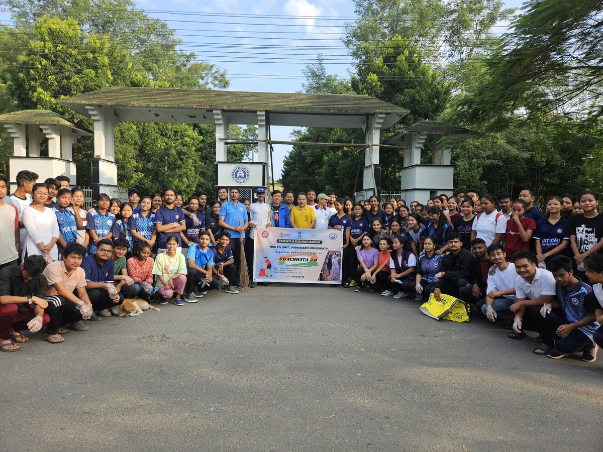 nss_dupg_unit's tweet photo. Swachhta 3.0 conducted by NSS PG Unit Dibrugarh University with oath taking ceremony on swachhta and collection of Single use plastic on 16th Oct. @_NSSIndia @nss_rdguwahati @CMOfficeAssam @ranojpeguassam @EduMinOfIndia @DibruUniv @YASMinistry @PMOIndia @narendramodi https://t.co/ebr0rpWjWI