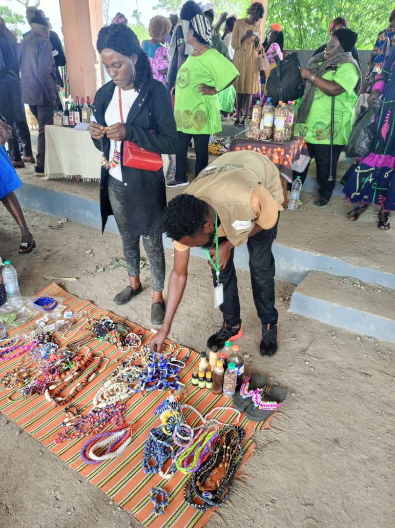 Reachoutreo's tweet photo. #PeaceTables How sweet it is to see women at grassroot participate in spaces where their voices are heard and actions taken for their good.
#DialogueIsKey https://t.co/IhKIAUcyZi
