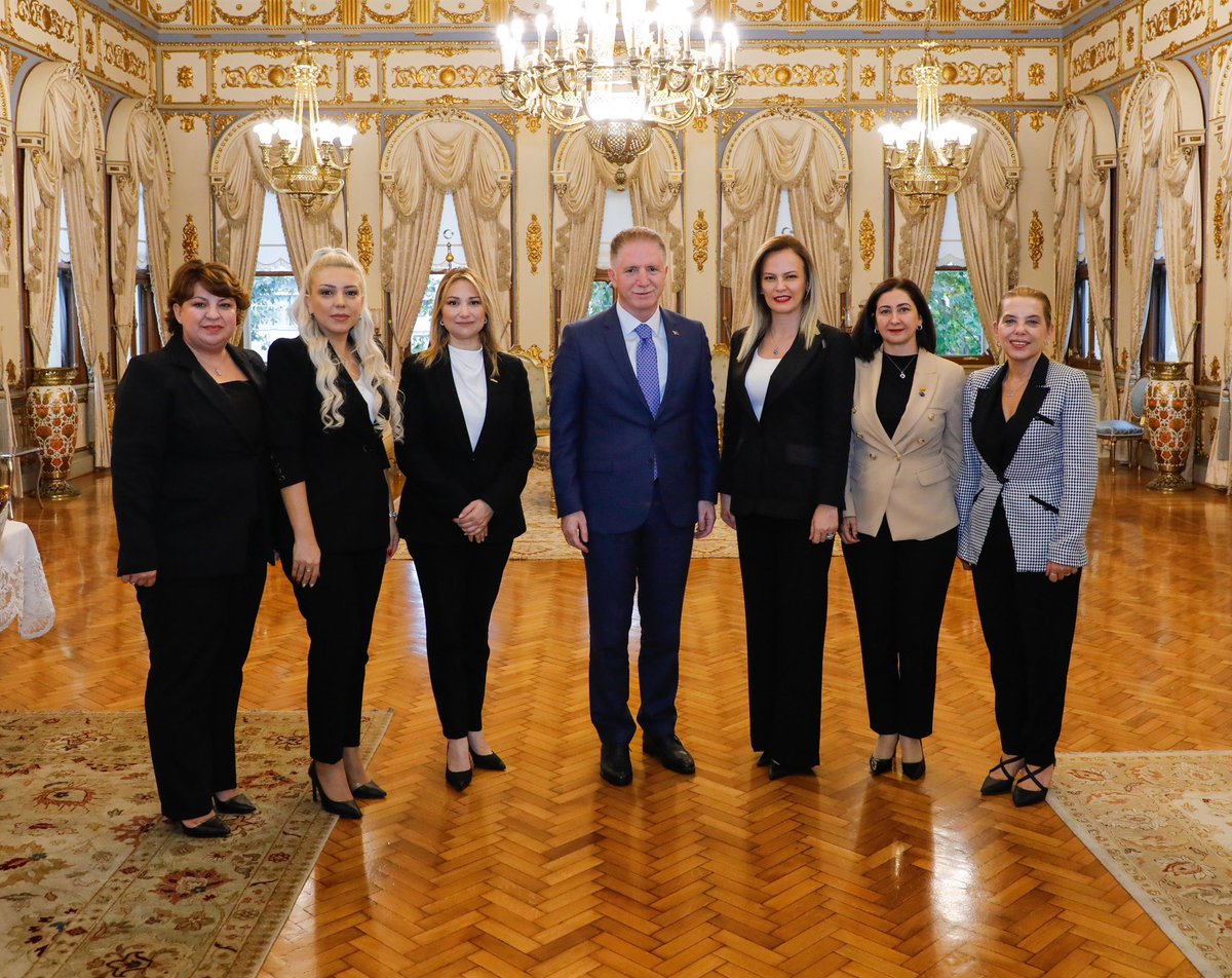 Girişimci İş Kadınları Federasyonu (GİFED) Yönetim Kurulu Başkanı Oya Eroğlu ve beraberindeki heyet, Valimiz <a href="/gul_davut/">Davut GÜL</a>'u ziyaret etti.