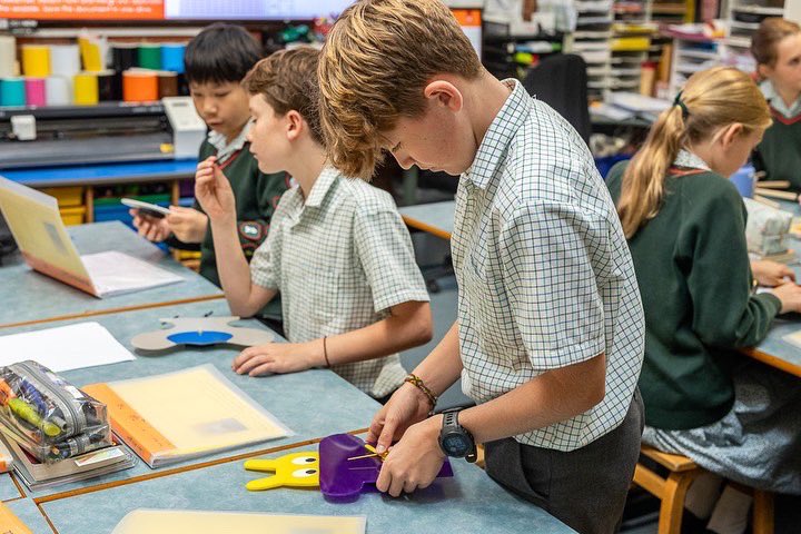 AldroSchool's tweet image. Form 7 put the finishing touches on their clocks in DT, some wonderful creativity on show.

#dtprojects #clockmaking #lifeataldro #aldrodt #surreyprepschool