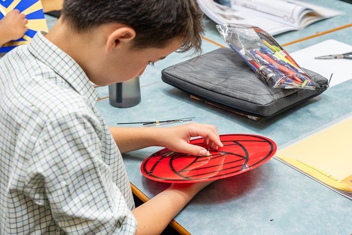 AldroSchool's tweet image. Form 7 put the finishing touches on their clocks in DT, some wonderful creativity on show.

#dtprojects #clockmaking #lifeataldro #aldrodt #surreyprepschool