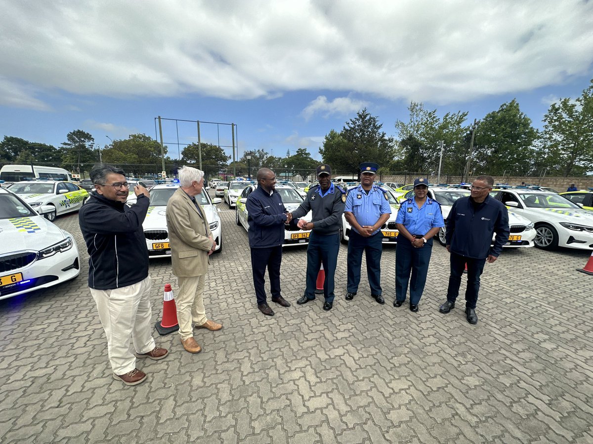 ricardomackenzi's tweet image. We working in makings our roads safer in the Western Cape as @WCGov_Mobility 

Our towns of George, Knysna, Mosselbay, Oudtshoorn receiving the high performance vehicles with in-vehicle automatic number plate recognition cameras (ANPR) for traffic officers.