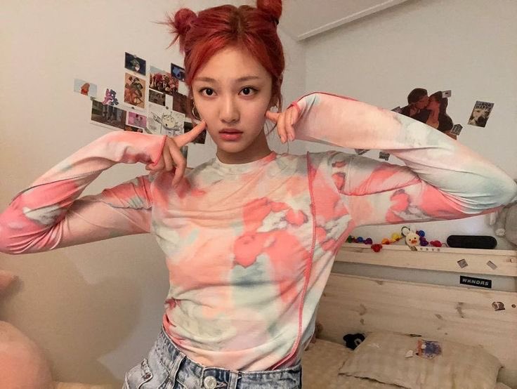doyczen's tweet photo. { day 10 }

hi i’m val, i’m looking for interactive moots !! 

— she/her / 09 liner / 🇨🇦🇹🇹 
— not new to #stantwt / #kpoptwt 
— new to #animetwt / #genshintwt 
— ar 55 na, ar 22 asia 
— any fandom is welcome
— shinee, ateez, riize ult  
— rcbyf ! 

♡ / ↻ to be moots &amp; spread https://t.co/lQnA6EINdC