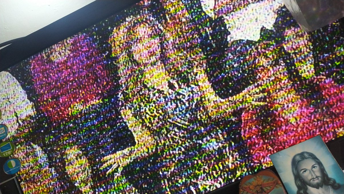 nidprincess's tweet photo. @solucion_tv Por favor ayúdamenme tengo más de 15 días viéndose mi señal pésima y soy solo yo debe ser algo con el cable, lo reporte por Whatsapp hace muchos días y nada, escribo y me ignoran. Yo pago puntual pero es impresionante que no me solucionen. Cédula 21319458 https://t.co/tTXK6nv5ck