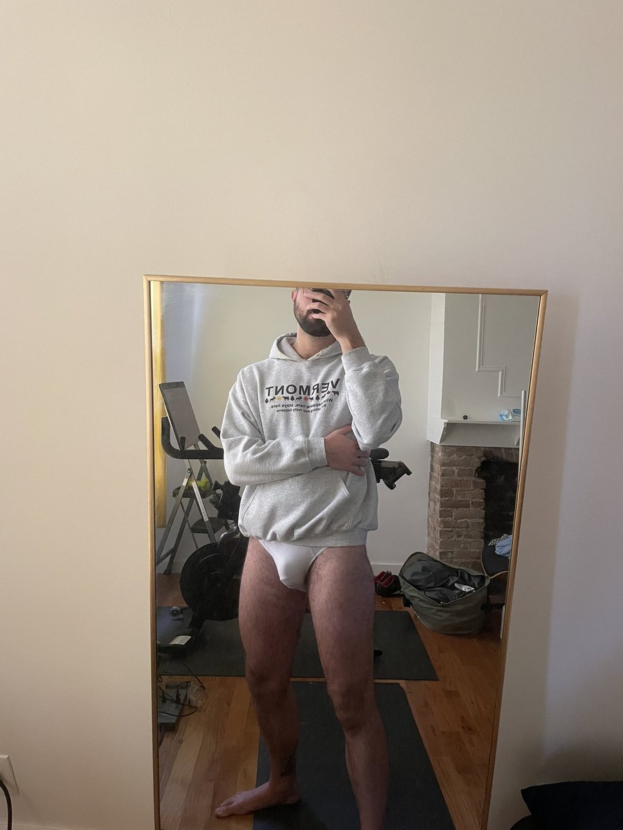 wbdiaperboy's tweet photo. Definitely not ready for big boy undies 🙈
#whitiesboy #undiespooping #scat https://t.co/gQI7caD1W2