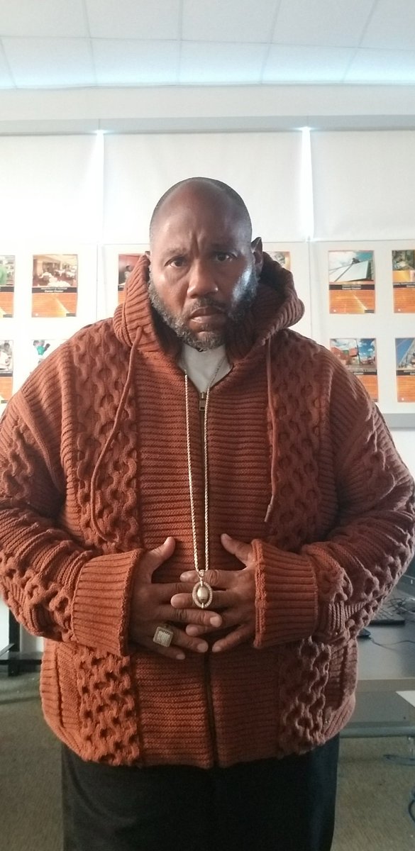 therealcoachno3's tweet photo. Its getting cooler outside.
Who got the Hot Apple Cider,
and Biscuits from scratch. 
Hey Big Girl do what you gone do.
Who U Witt!!! https://t.co/ibbBGSBjFQ