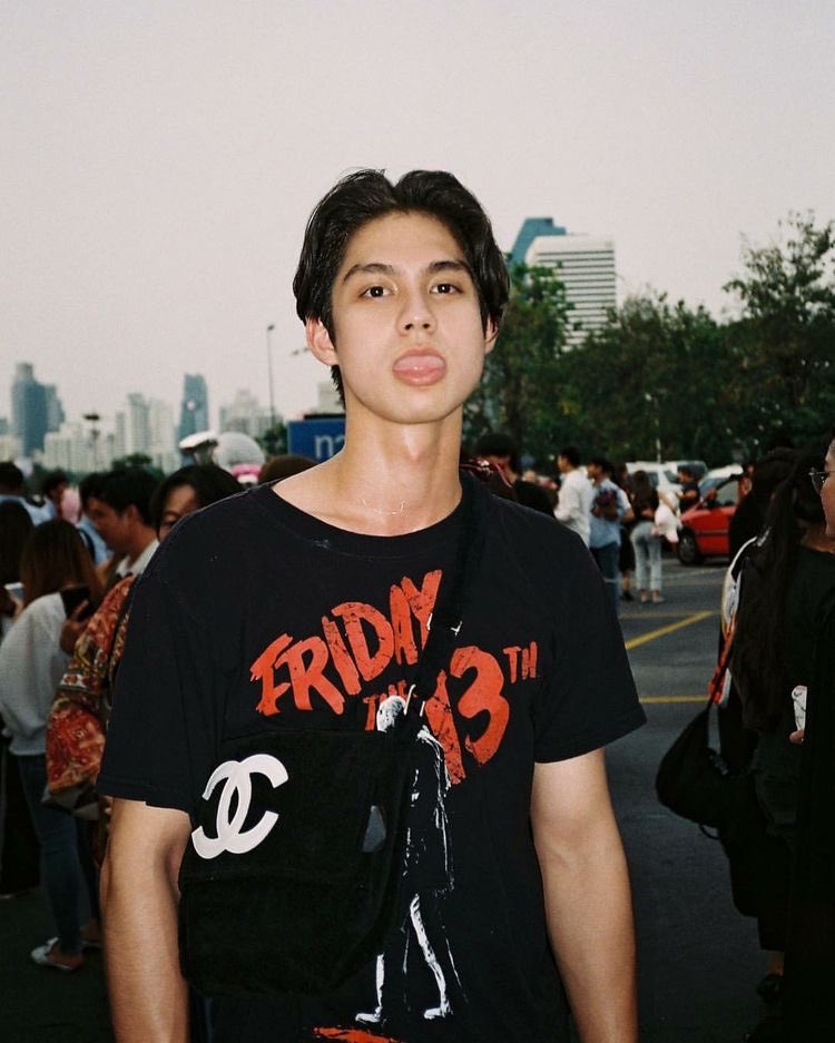 sweet_nathings's tweet image. melon bread 🍈🍞
"𝙞'𝙢 𝙣𝙤𝙩 𝙧𝙚𝙖𝙙𝙮 𝙩𝙤 𝙗𝙚 𝙟𝙪𝙨𝙩 𝙖𝙣𝙤𝙩𝙝𝙚𝙧 𝙤𝙛 𝙮𝙤𝙪𝙧 𝙢𝙞𝙨𝙩𝙖𝙠𝙚"

— a brightwin au
©natforbw

tags. friends to lovers, college life, fluff(?)