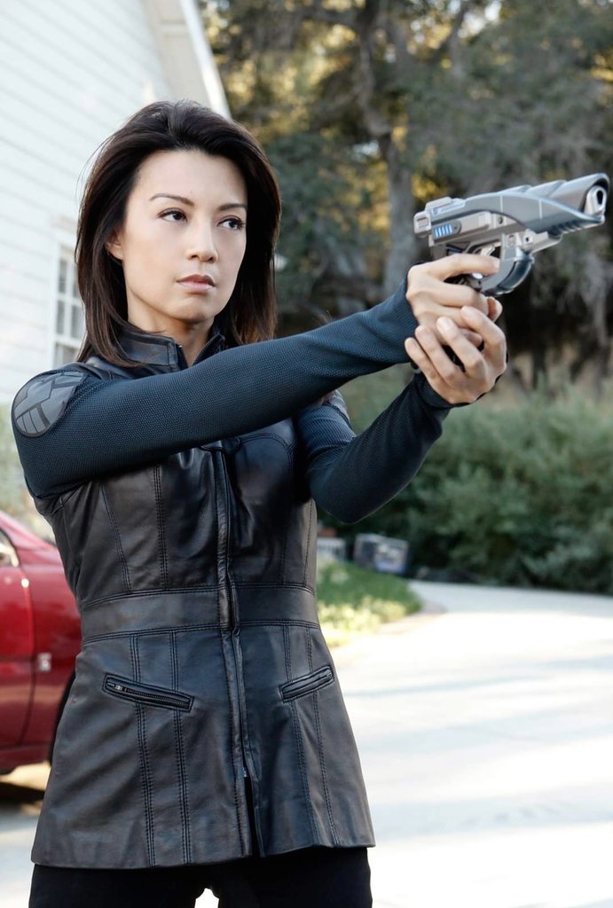 If i need a gun, I'll take one.
#mingnawen #agentmay 
#agentofshield